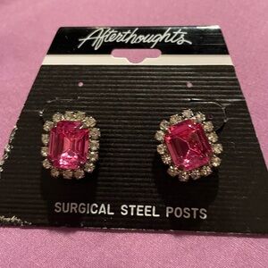 🩷 Pink Rhinestone Pierced Earrings 🩷